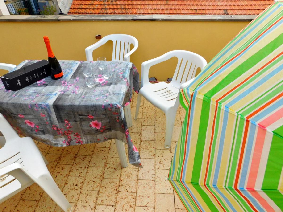 Terrazza Attrezzata, เลวานโต ภายนอก รูปภาพ